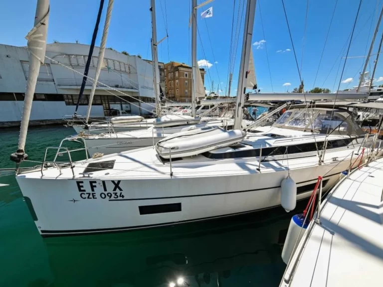 Bootverhuur Bavaria Bavaria C45 in Zadar via SamBoat