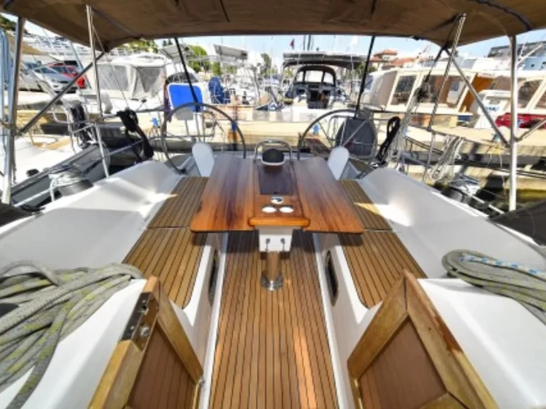 Zeilboot te huur in Zadar voor de beste prijs