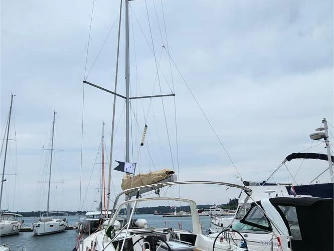 Bénéteau Oceanis 41.1 te huur van particulier of professional in Pula