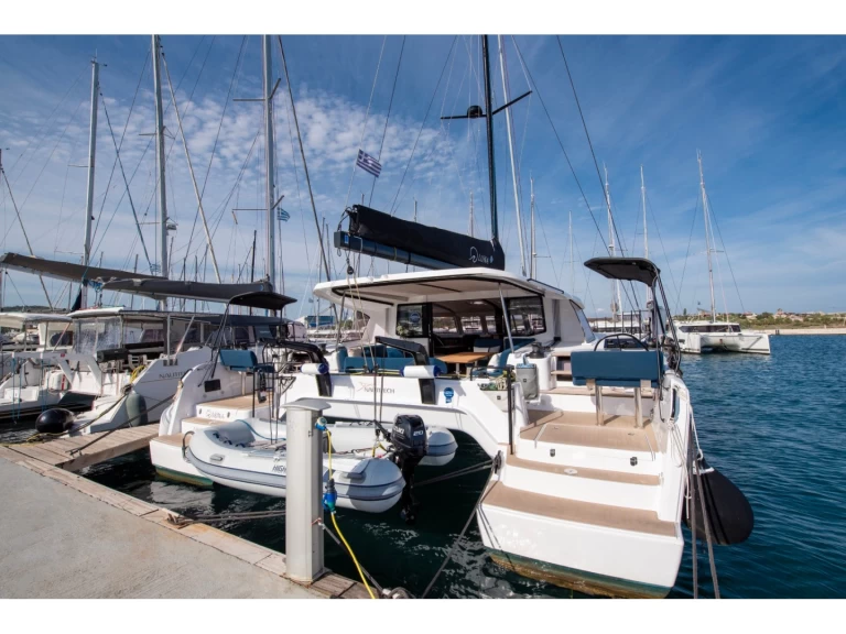 Bootverhuur Lávrio goedkoop Nautitech 48 Open