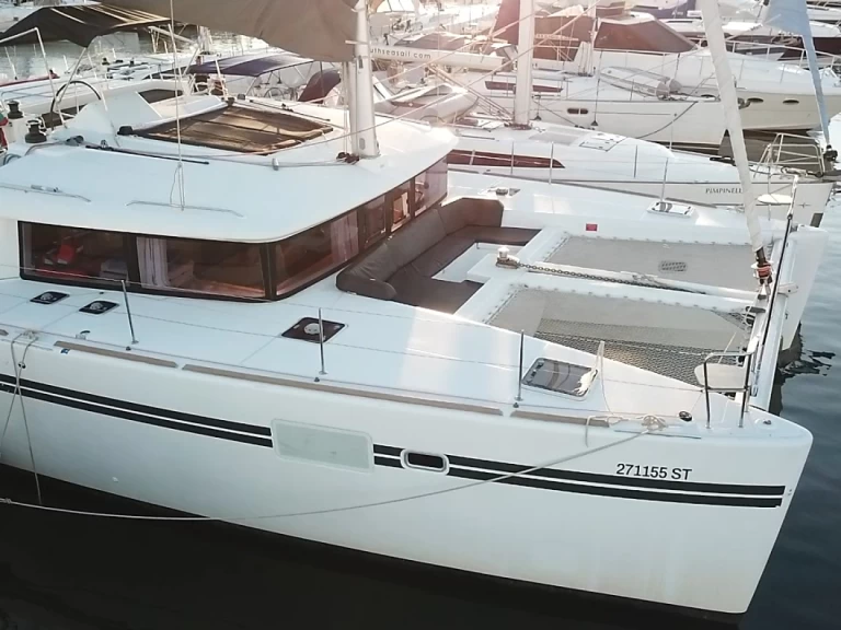 Huur Catamaran met of zonder schipper Lagoon in Lávrio