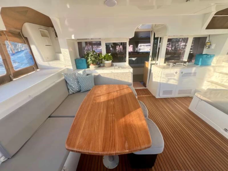 Verhuur Catamaran Lagoon met vaarbewijs