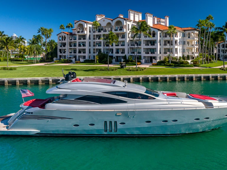 Bootverhuur Pershing Pershing 90 in South Miami Beach via SamBoat
