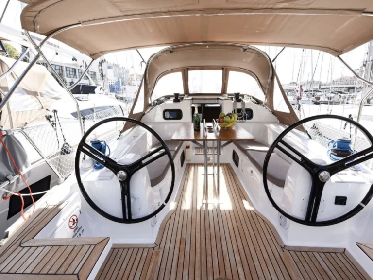 Elan Impression 40 te huur van particulier of professional in Sutomišćica