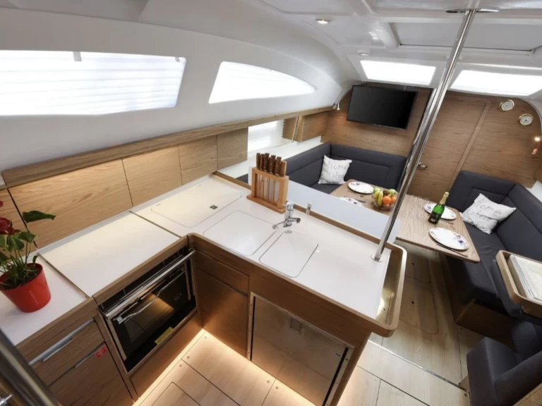 Jachthuur in Sutomišćica - Elan Impression 40 via SamBoat