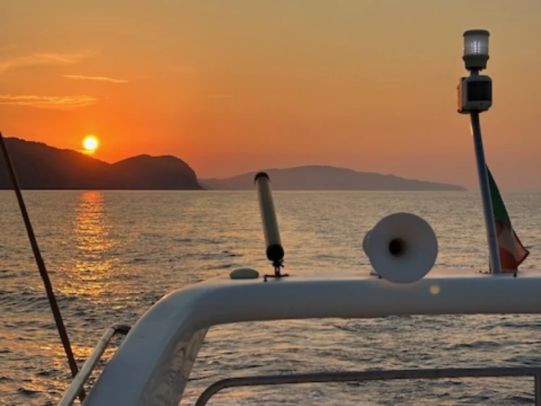 Verhuur Motorboot in San Vincenzo - Azimut Azimut 42 Fly