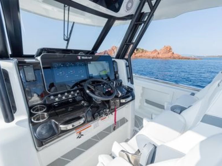 Bootverhuur Wellcraft 38 T TOP in Marigot via SamBoat