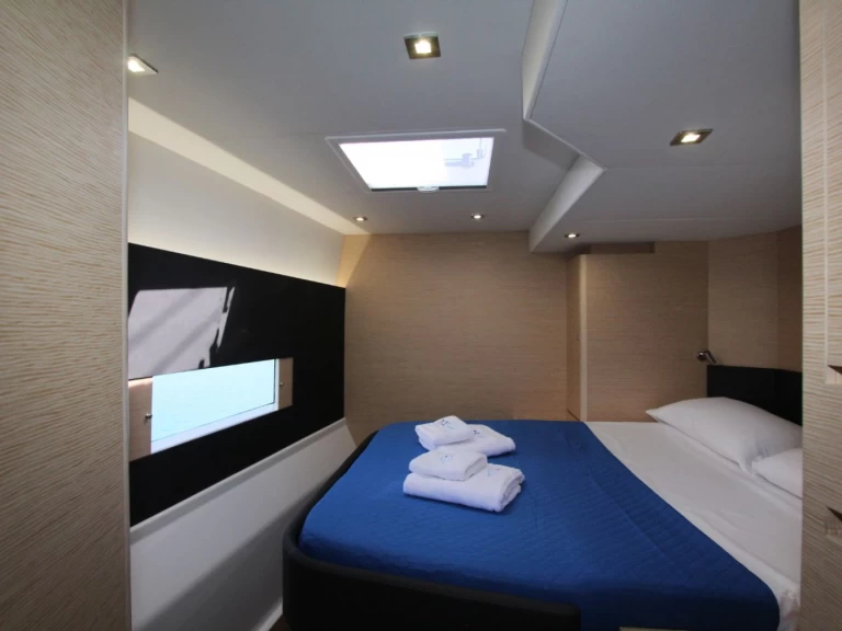 Bootverhuur Dufour Dufour Catamarans 48 Sail in Olbia via SamBoat