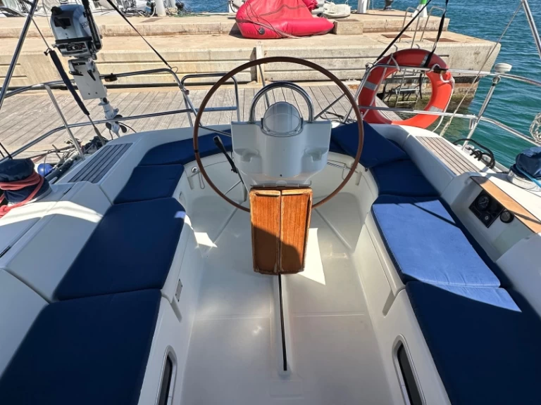 Verhuur Zeilboot Bénéteau met vaarbewijs