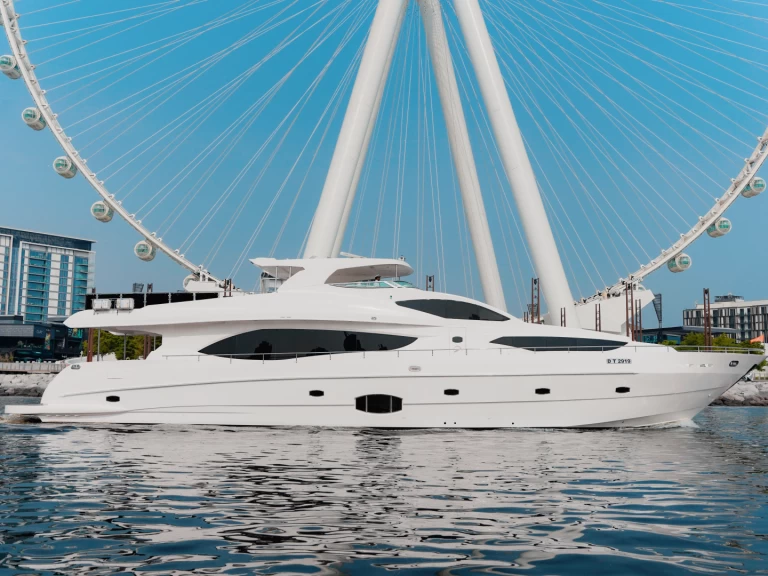 Huur Jacht met of zonder schipper Sunseeker in Dubaï harbour
