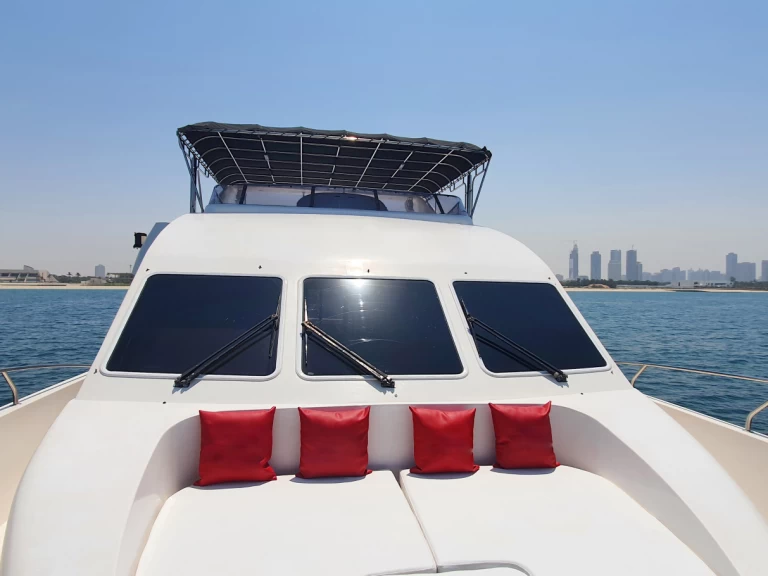 Jachthuur in Dubaï harbour - Sunseeker Aura via SamBoat