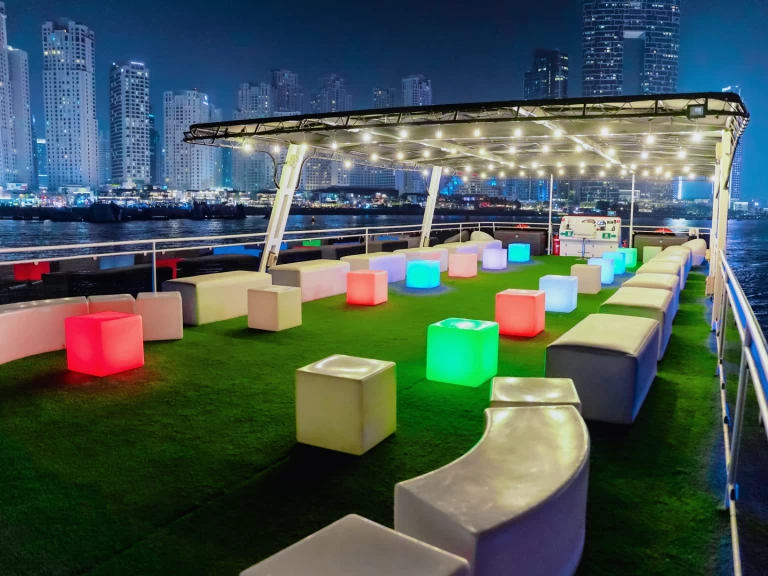 Jacht te huur in Dubaï harbour voor de beste prijs