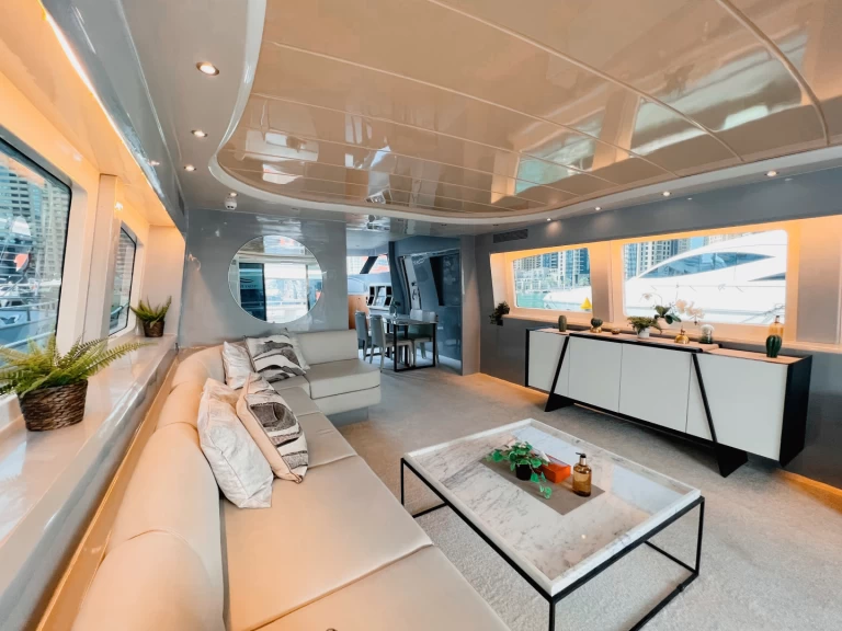 Huur een Sunseeker X8 in Dubaï harbour