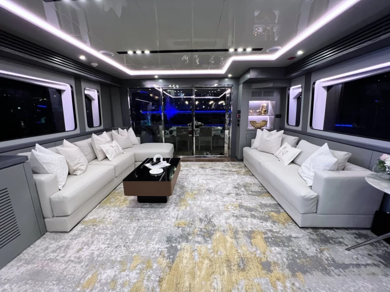 Verhuur Jacht Azimut met vaarbewijs