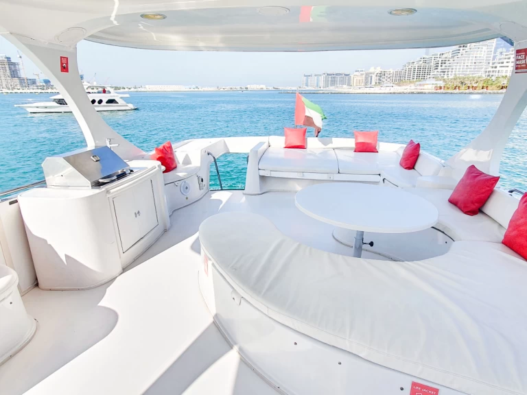 Azimut X23 te huur van particulier of professional in Dubaï harbour