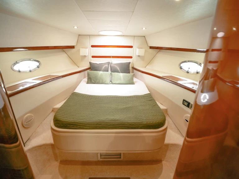 Motorboot te huur in Dubaï harbour voor de beste prijs