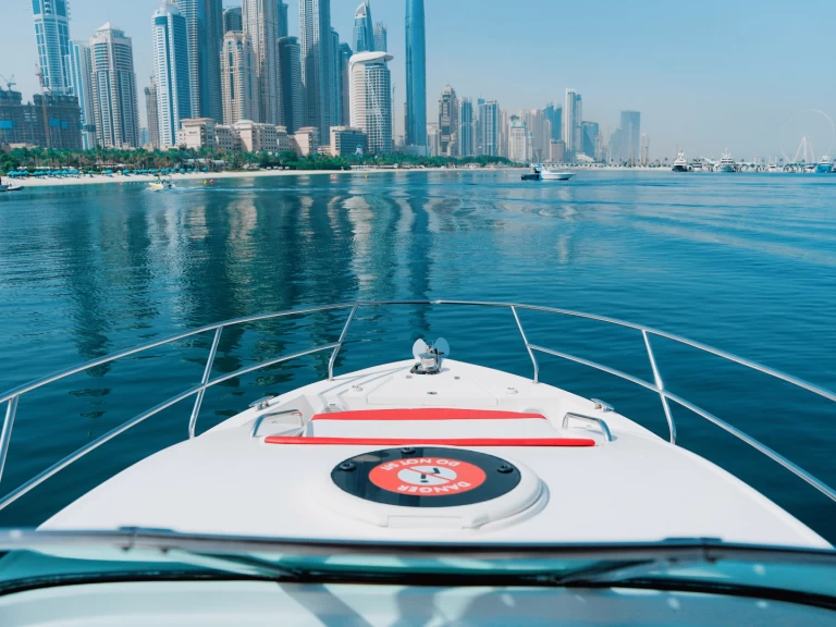 Sea Ray X5 te huur van particulier of professional in Dubaï harbour