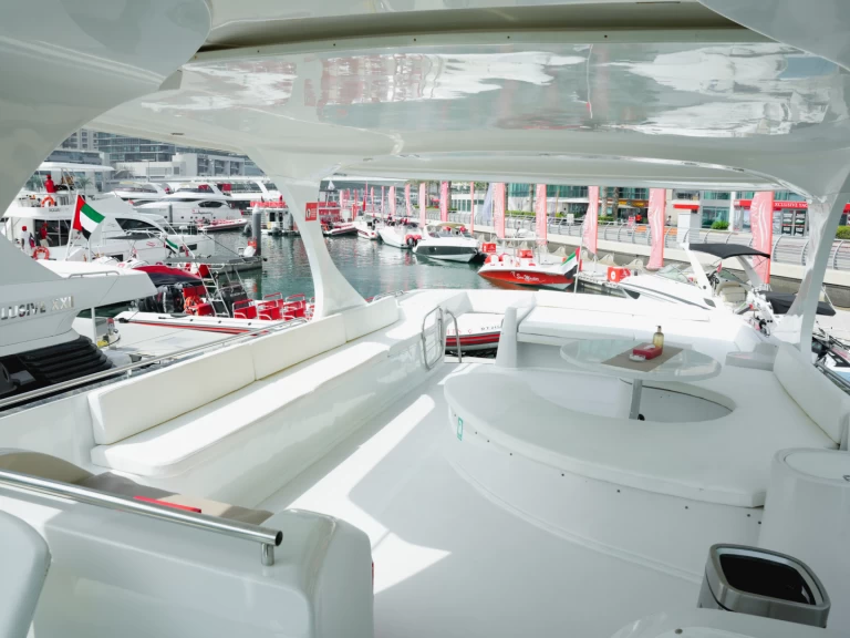 Bootverhuur Azimut X24 in Dubaï harbour via SamBoat