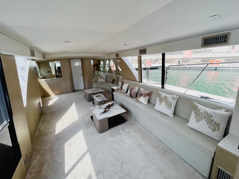 Jacht te huur in Dubaï harbour voor de beste prijs