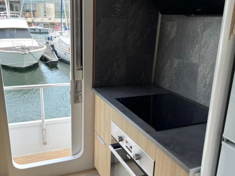 Bootverhuur La Rochelle goedkoop Canados 70