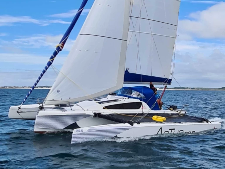 Huur een ASTUS BOATS ASTUS 26.5 in La Trinité-sur-Mer
