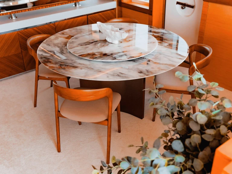 Verhuur Jacht in Dubaï harbour - Sunseeker Silo