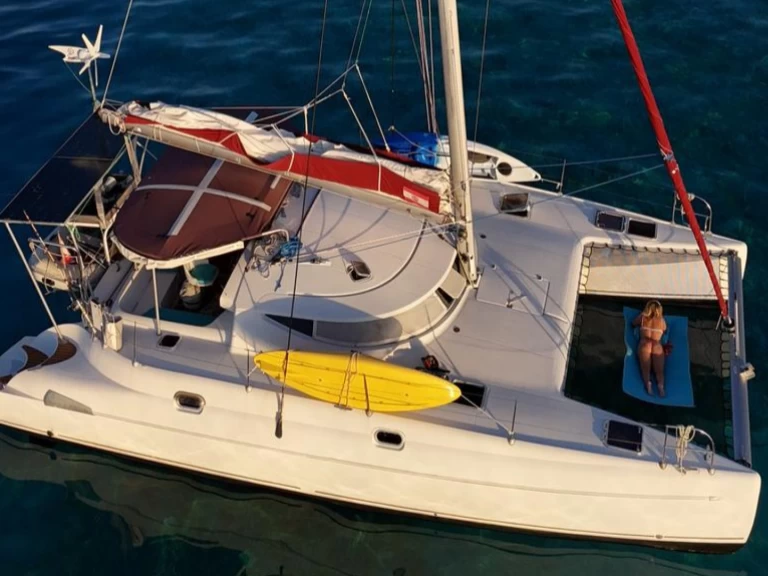 Huur een Fountaine Pajot Athena 38 in Moorea