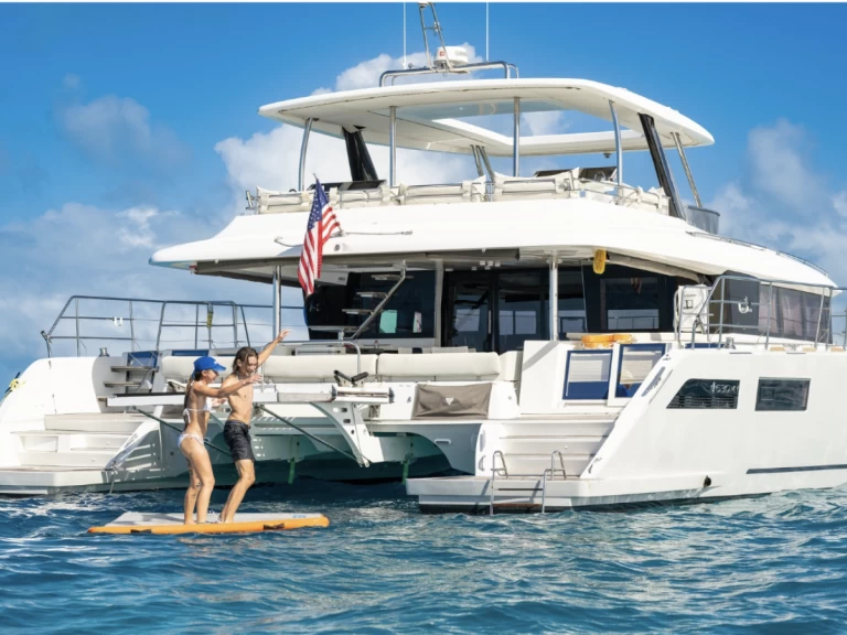 Bootverhuur Lagoon Lagoon 630 Motor Yacht in Bay Street Marina via SamBoat