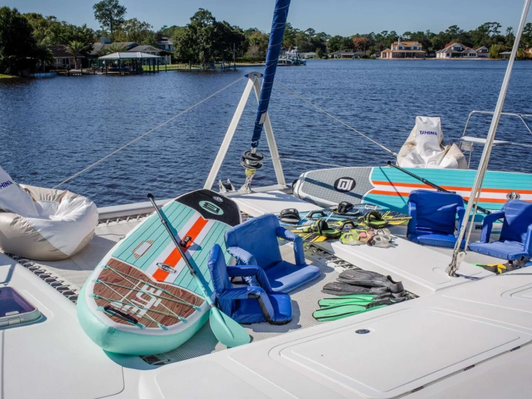 Bootverhuur New England goedkoop TAHINA