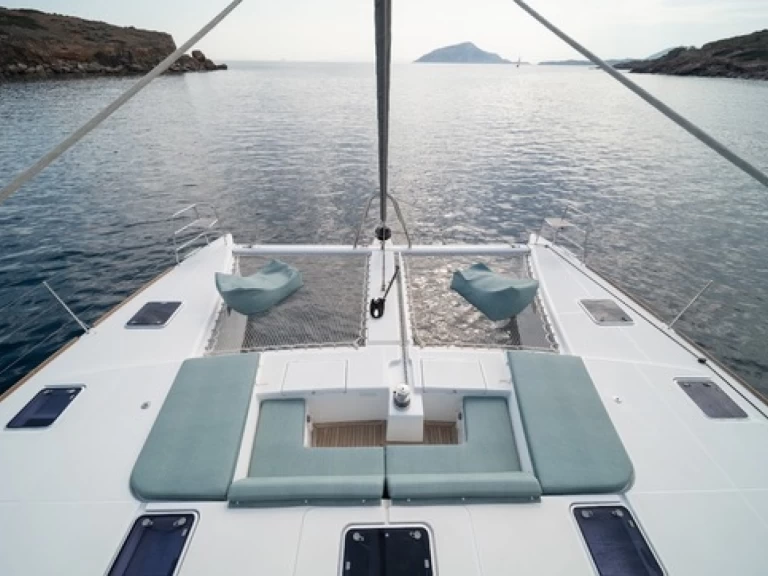 Huur een Lagoon Lagoon 560 in Néa Péramos