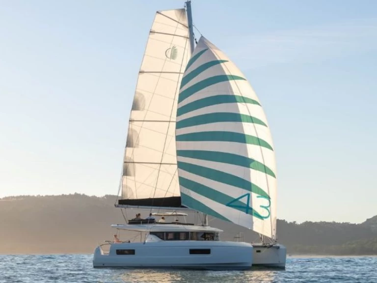 Huur een Lagoon Lagoon 43 in Parham Town