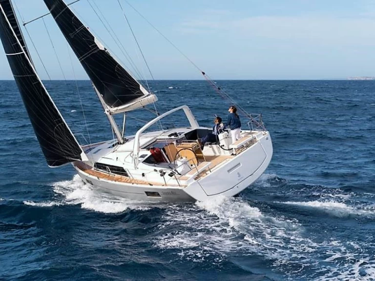 Huur een Bénéteau Oceanis 41.1 in Gouviá