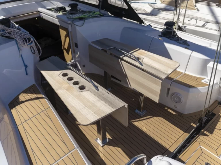 Huur een Elan Elan E6 in Biograd na Moru