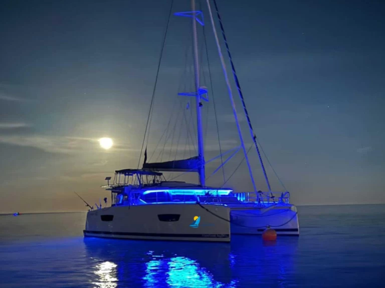 Huur een Fountaine Pajot Astrea 42 in Sète