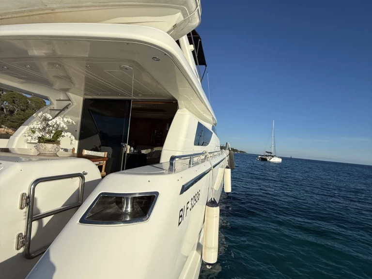 Jacht te huur in Fontvieille voor de beste prijs