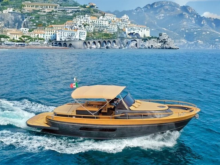Huur een Esposito Premium 28 in Amalfi