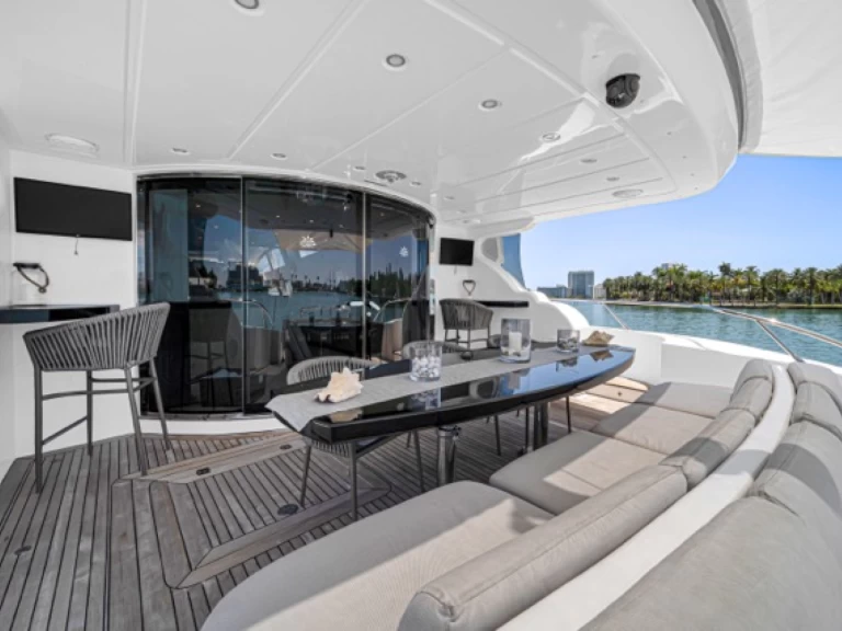 Huur een Leopard Leopard 105 in Miami