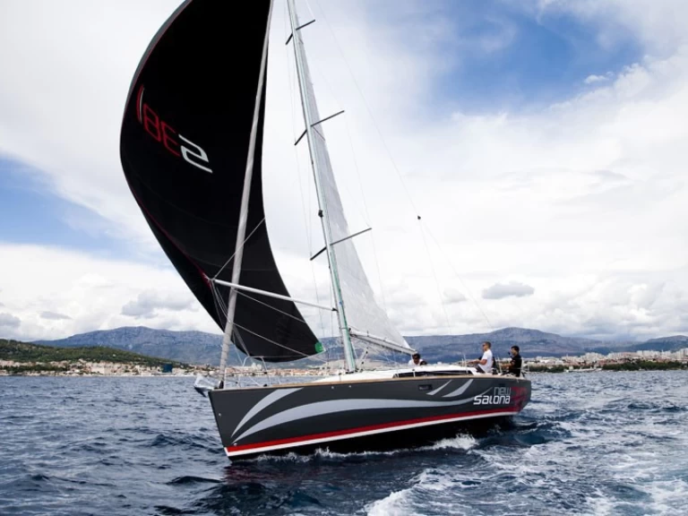 Bootverhuur Salona Salona 38 in Kaštela via SamBoat