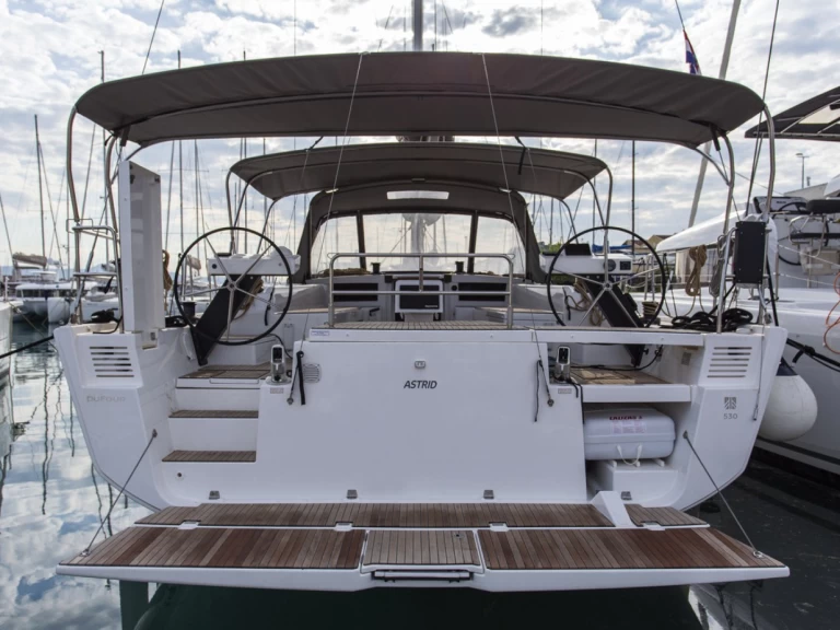 Bootverhuur Dufour Dufour 530 in Préveza via SamBoat