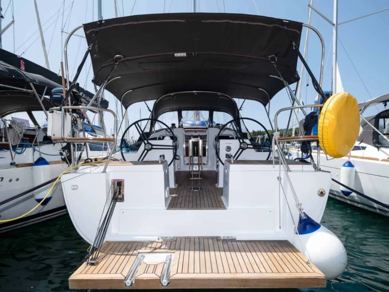 Verhuur Zeilboot in Pula - Elan Impression 40.1