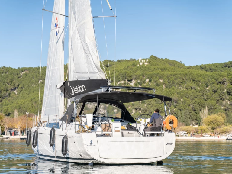 Bootverhuur Skradin goedkoop Oceanis 37.1