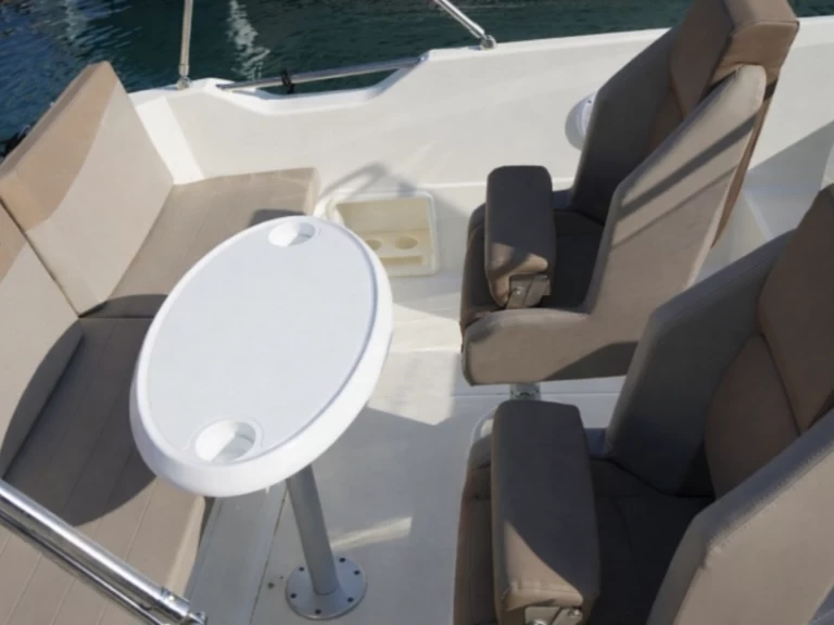 Quicksilver Activ 605 Sundeck te huur van particulier of professional in Spanje