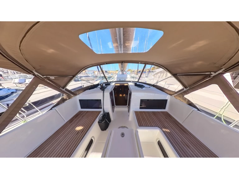 Bootverhuur Jeanneau Sun Odyssey 490 in Santa Cruz de Tenerife via SamBoat