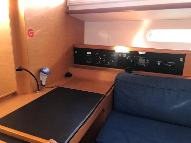 Bootverhuur Jeanneau Sun Odyssey 519 in Las Galletas via SamBoat