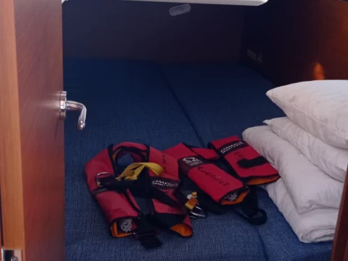 Verhuur Zeilboot Jeanneau met vaarbewijs