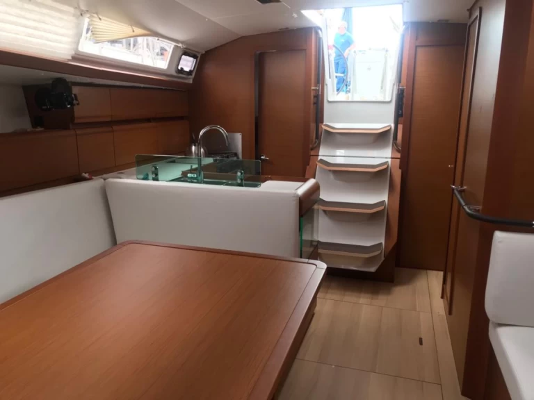 Bootverhuur Palma de Mallorca goedkoop Sun Odyssey 419