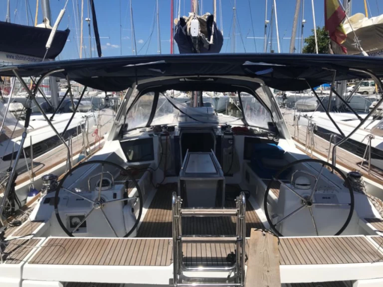 Huur een Bénéteau Oceanis 45 in Palma de Mallorca