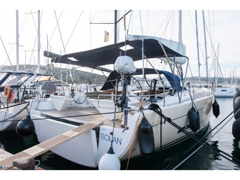 Huur een Hanse Hanse 575 in Lávrio