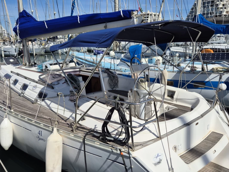 Bootverhuur Dufour Dufour 41 Classic in Toulon via SamBoat