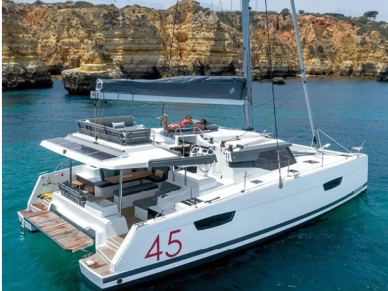 Huur een Fountaine Pajot Elba 45 in Le Marin